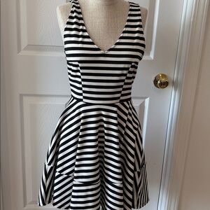 Eight Sixty Black and White Striped V-Neck Dress size S